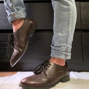 Oxfords with Ornamental Design